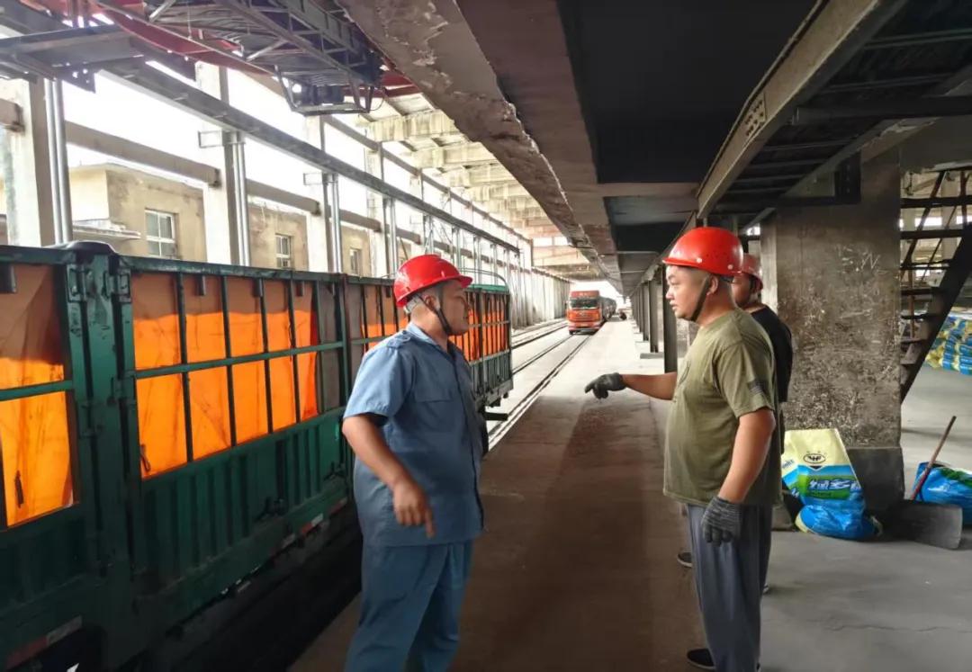 通化東寶藥業(yè)首批高品質(zhì)尿素訂單順利交付